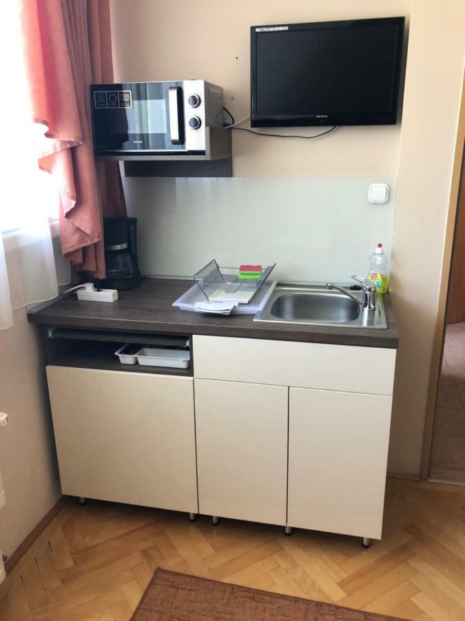 Kuenszler Apartmanhaz Замарди Экстерьер фото